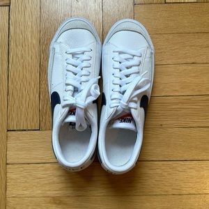 Nike Blazer Low 77 Size Youth 5.5